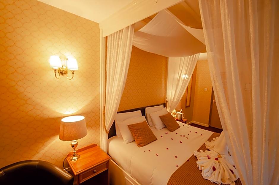 Howfield Manor Hotel