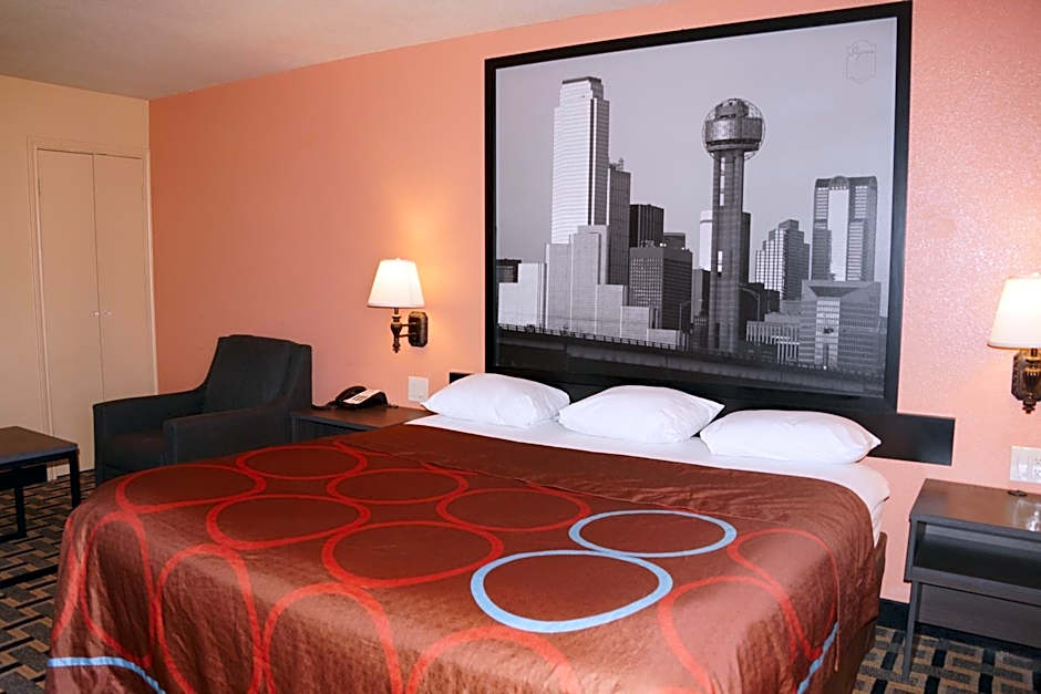 Super 8 by Wyndham Farmers Branch/North Dallas