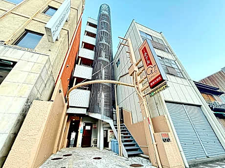 PetitHotel017全室ミニキッチン付きファミリルーム 飲食街中心 阿波踊り会館7分 文理 徳島大学 アスティとくしま車8分