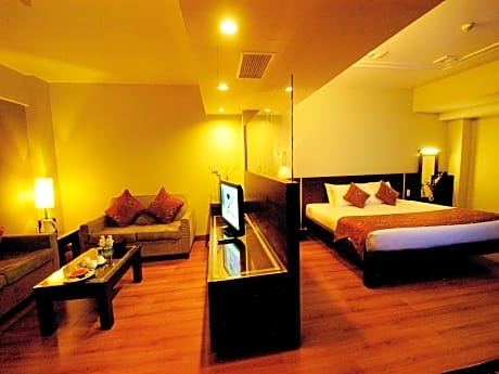 Junior Suite City View