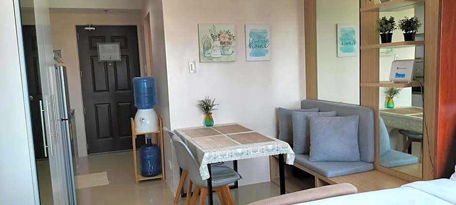 Cozy33 The Persimmon Studio, Near Airport, SM, Ayala, Cebu Business Park, Cebu IT Park