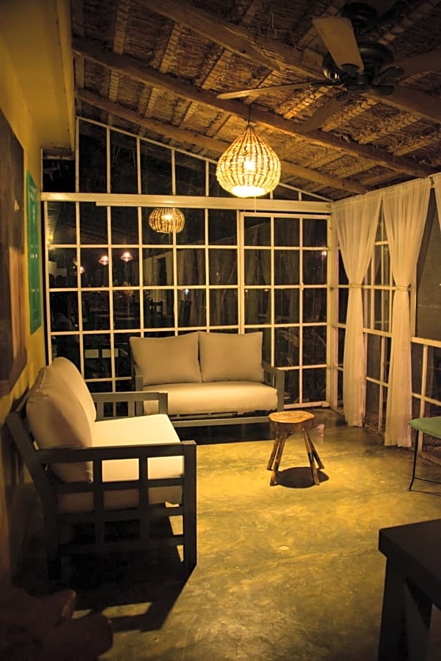Hotel Posada James
