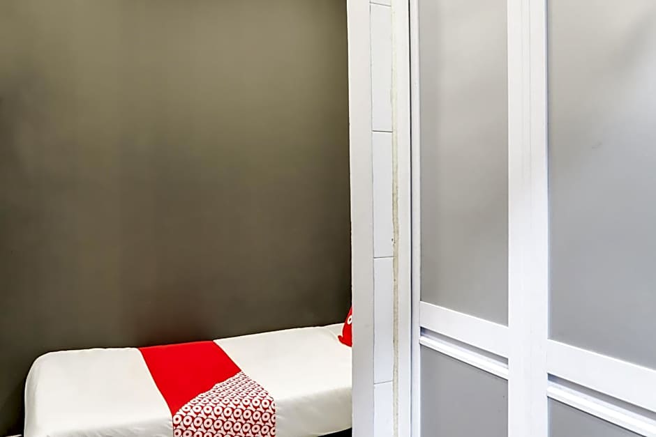 OYO 89381 Moonnight Hotel