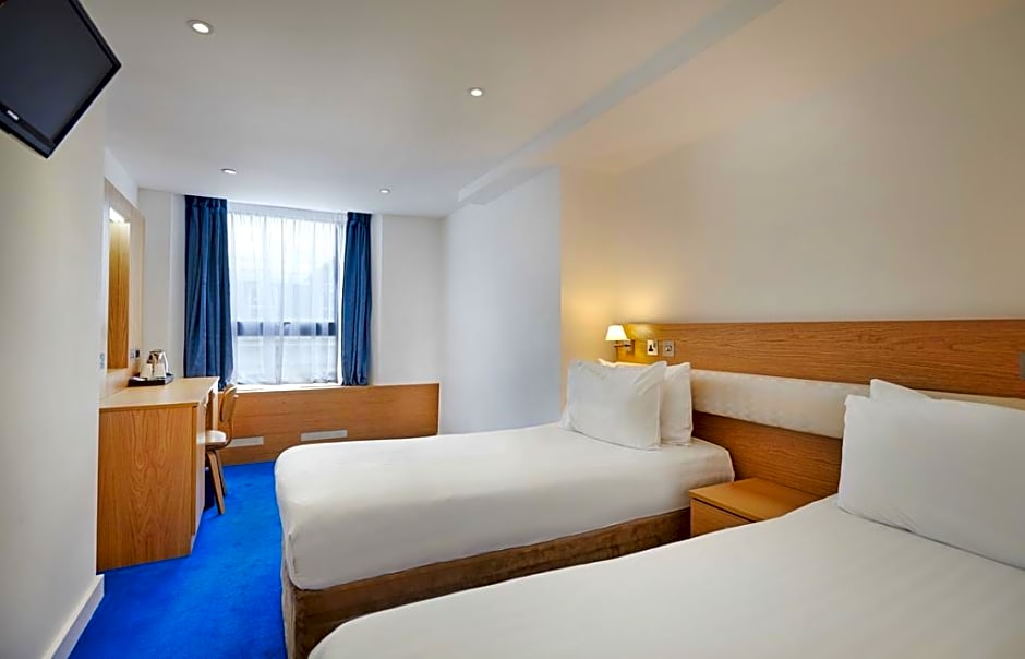 Central Park Hotel