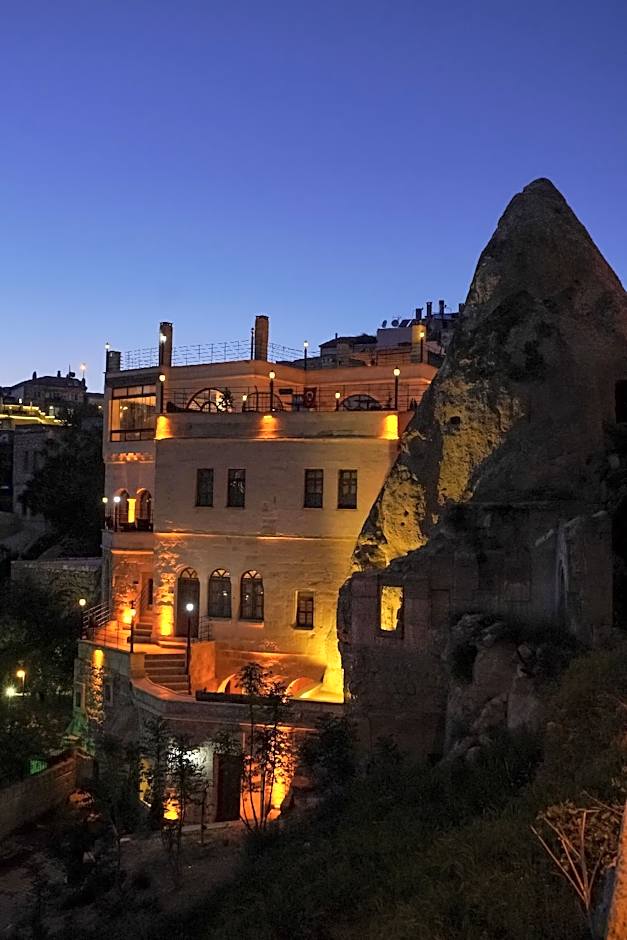 Serenus Cave Suites