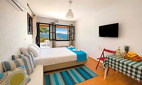 Studio with Sea View