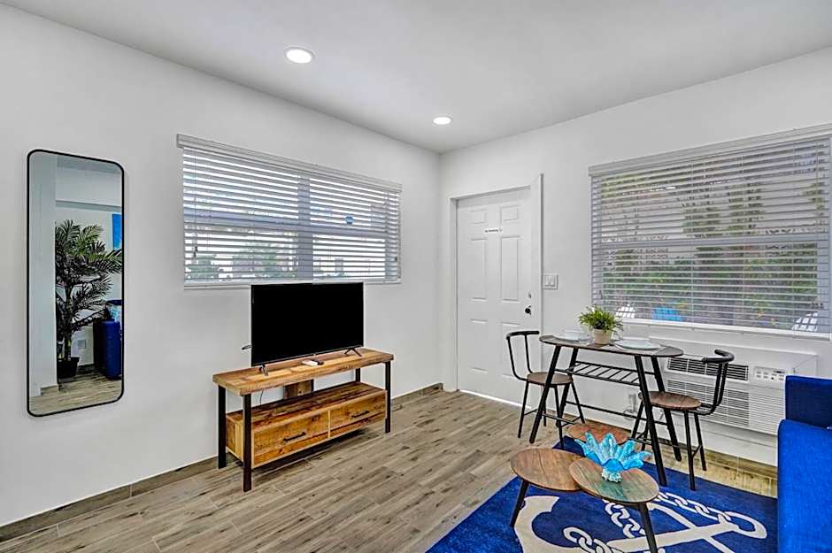 Sunshine vibes villa - Close to Beach