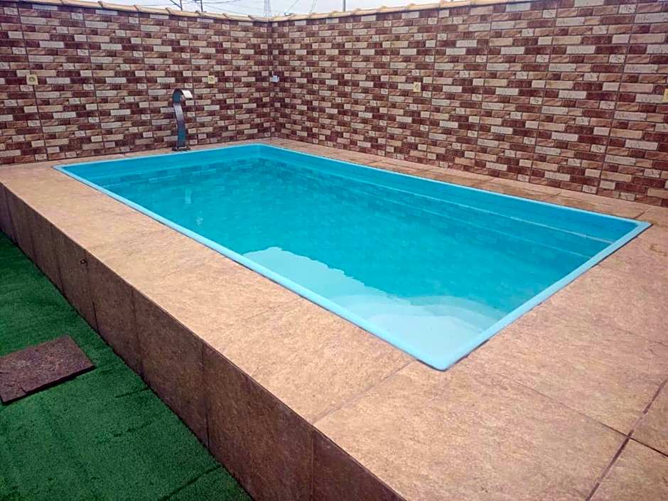 CASA COSTA DO SOL, Com Piscina e Churrasqueira !!!