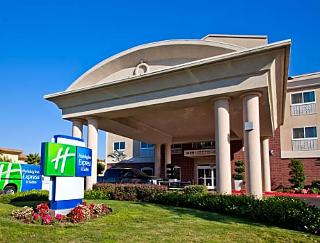 Holiday Inn Express & Suites Sacramento NE Cal Expo, an IHG Hotel