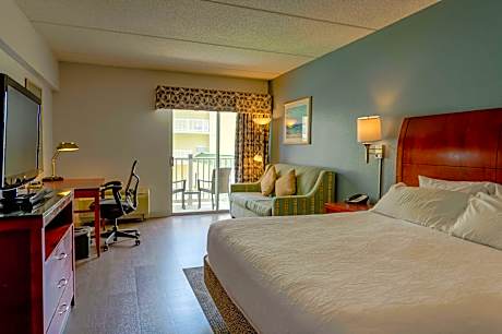 1 King Bed With Balcony, Sofabed