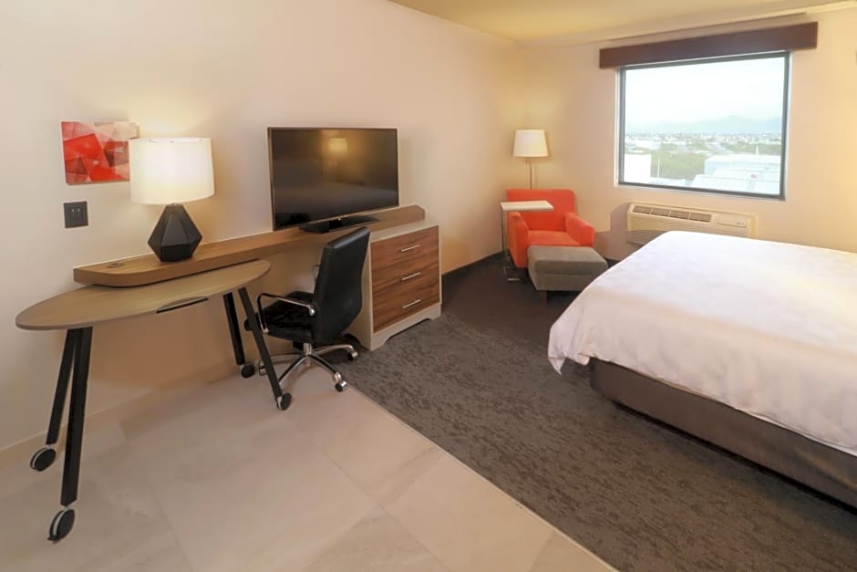Holiday Inn & Suites - Monterrey Apodaca Zona Airport, an IHG Hotel