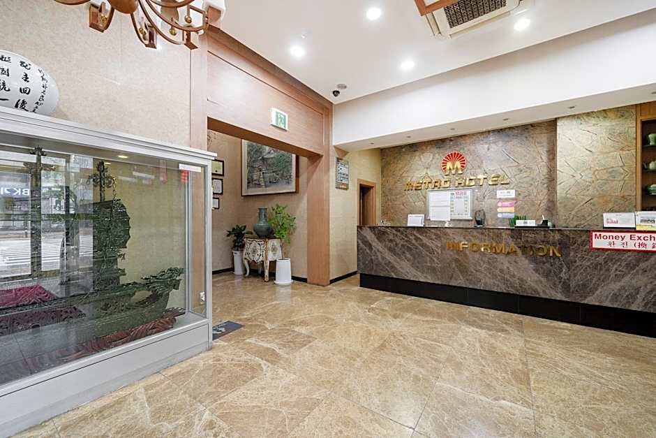 Metro Pol Tourist Hotel