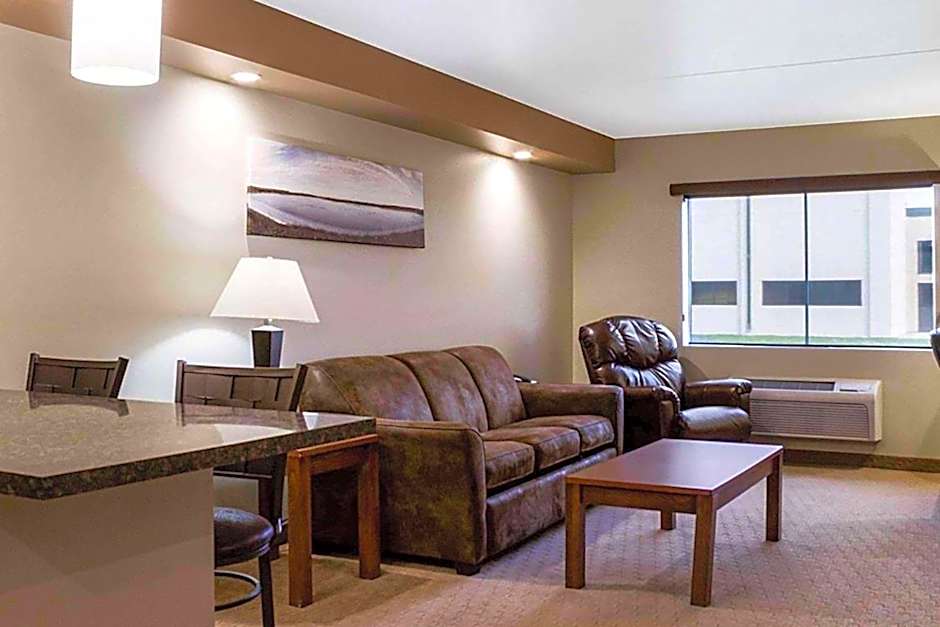 Baymont by Wyndham Jamestown Conference Center & Water Park