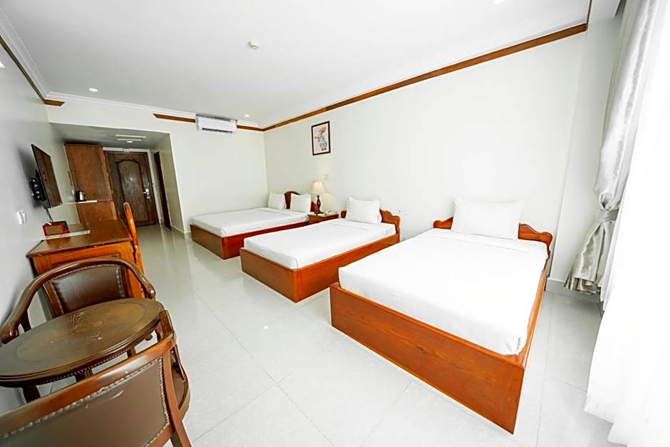 Pursat Riverside Hotel & Spa