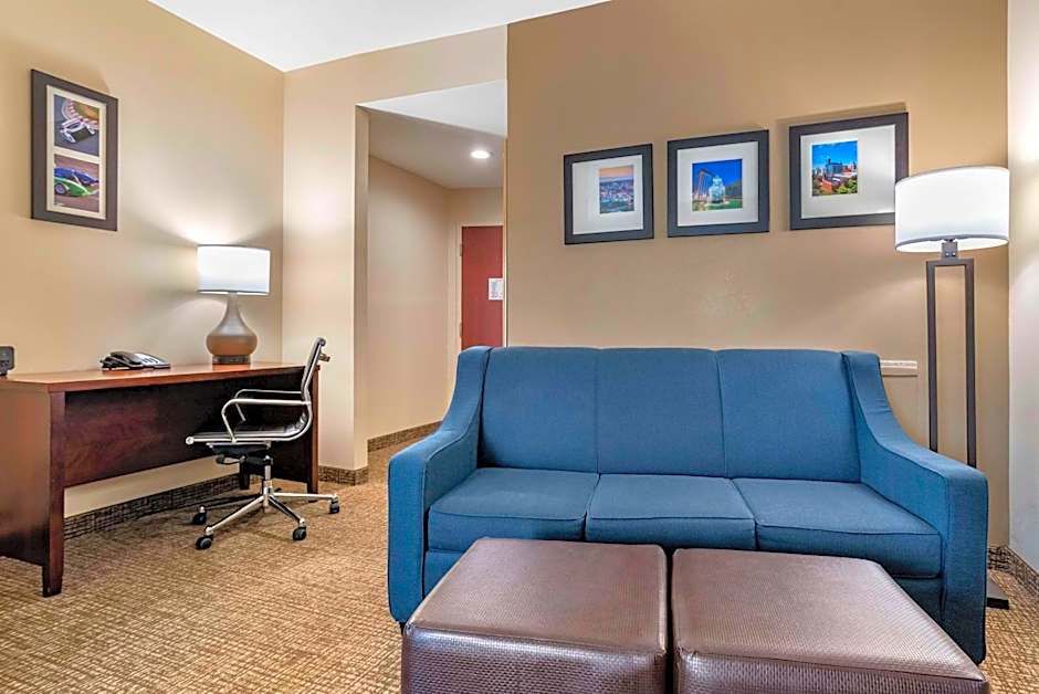 Comfort Suites  Pell CIty near Logan Martin Lake
