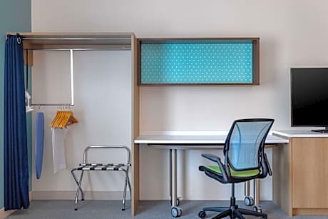 1 King Bed 1 Bedroom Suite