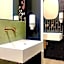 Follow the Sun Boutique Hostel - Pool, Breakfast & Sea Views