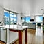 Modern Luxury 2 Bed with Panoramic City Views in Downtown LA