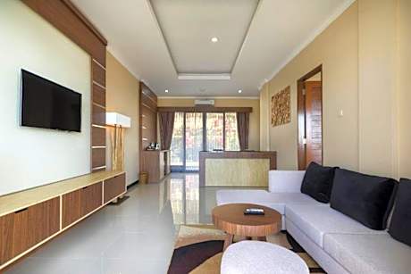 Suite Ocean View with King Bed