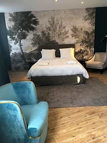 Deluxe Double Room with Castle View