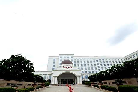 Ramada by Wyndham Lucknow Hotel and Convention Center