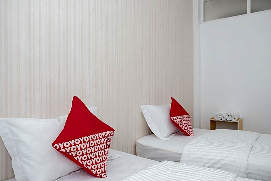 OYO 1454 111 Residence