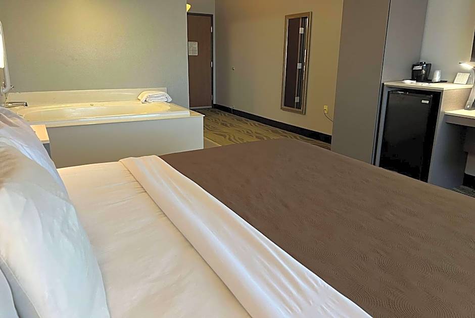 AmericInn by Wyndham Republic