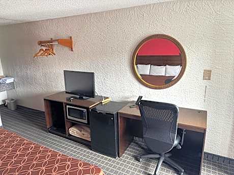 Deluxe King Smoking Room