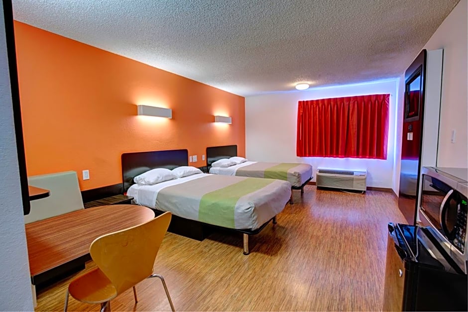 Motel 6 Houston Hobby