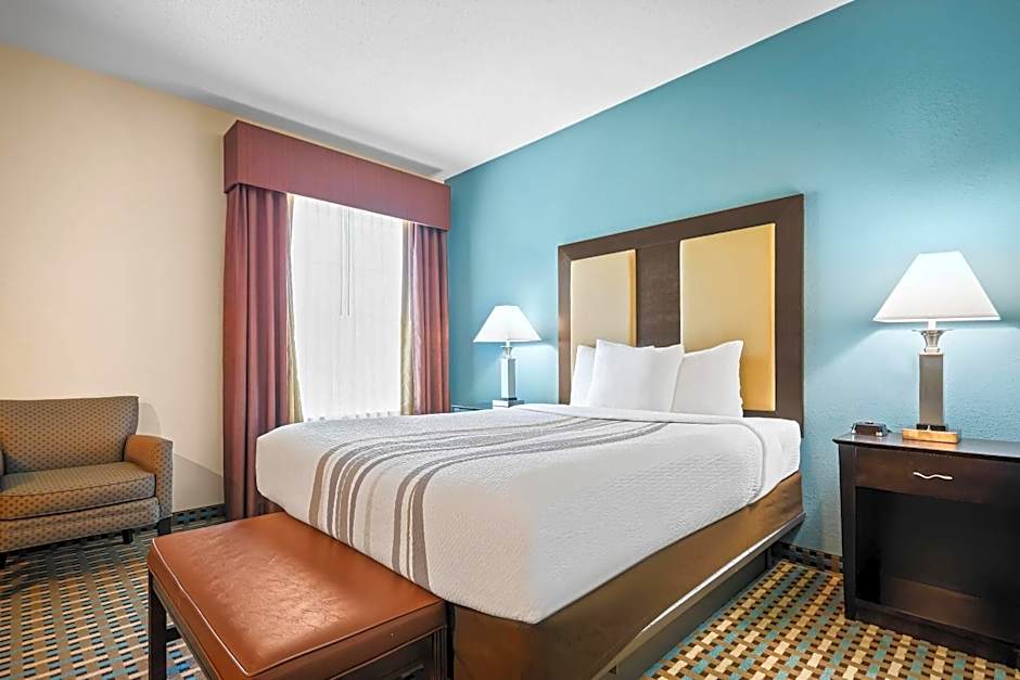 La Quinta Inn & Suites by Wyndham Stonington