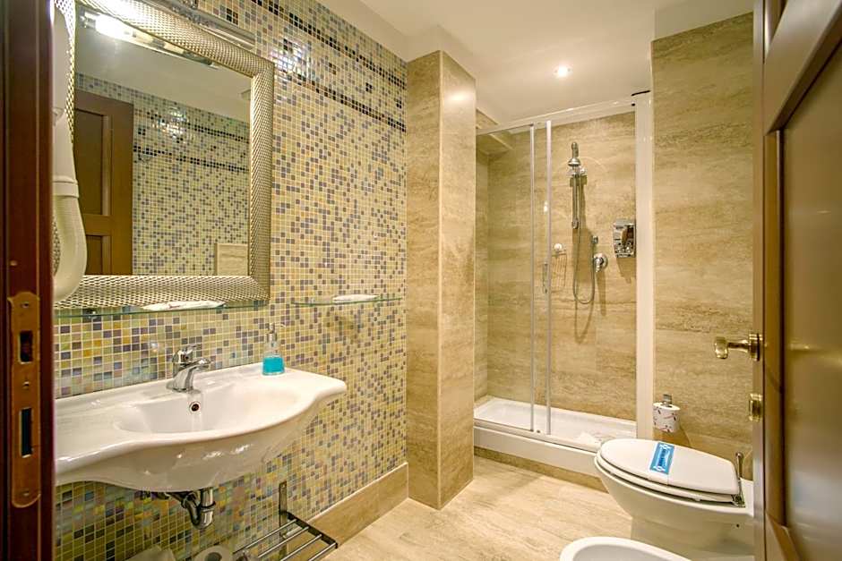Aurelius Art Gallery Hotel