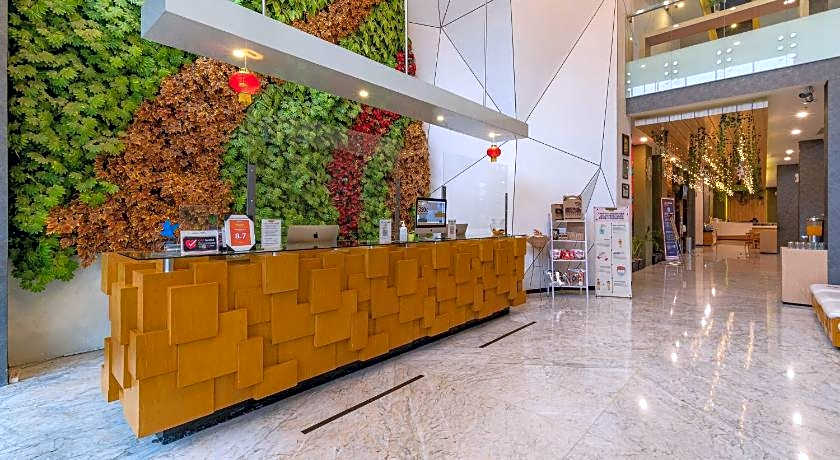 Ascent Hotel & Cafe Malang