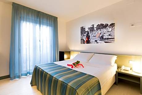 Double or Twin Room with Beach Access