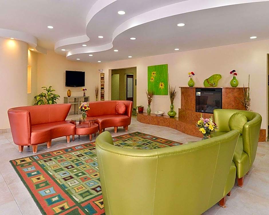 Quality Suites Stratford