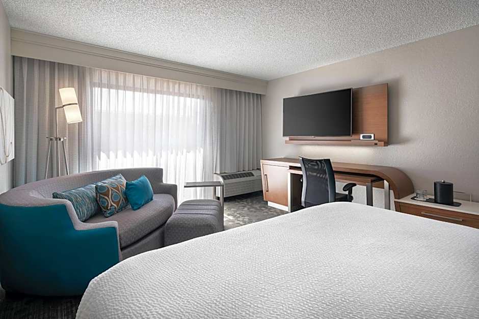 Courtyard by Marriott Las Vegas Convention Center