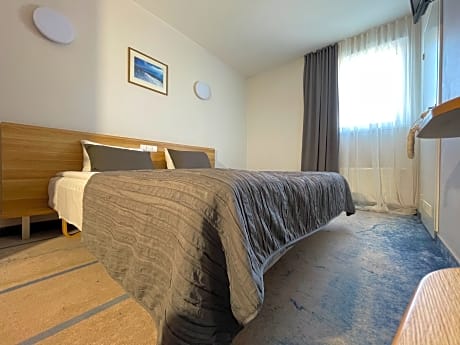 Double or twin standard