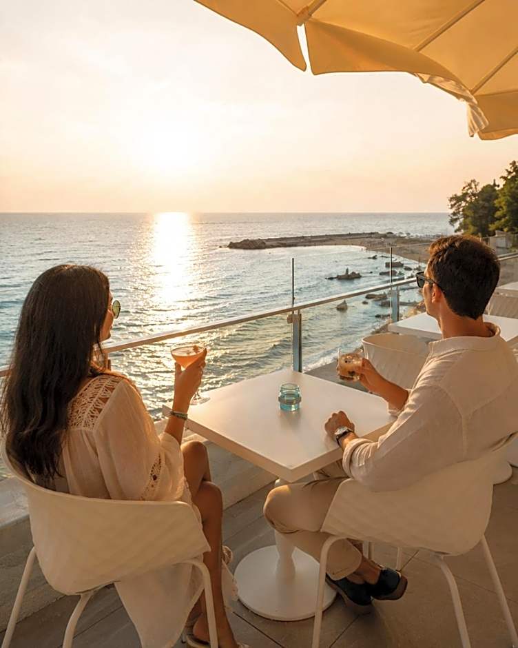 HVD Nympha Hotel - All Inclusive, Private Beach & Free Parking - Adults Only