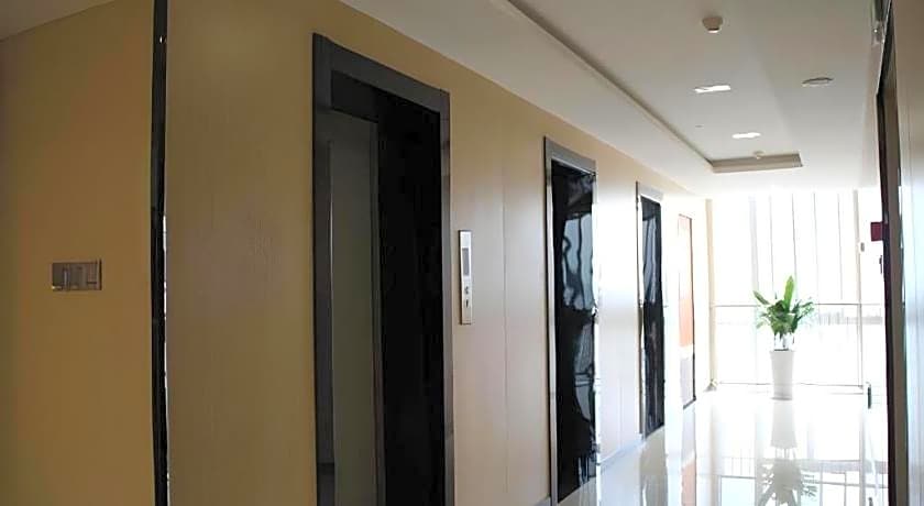 7 Days Premium Jingjiang Fuhai New World Automobile Terminal Branch