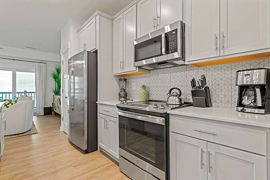 Cambridge Reserve at Bermuda Bay by KEES Vacations