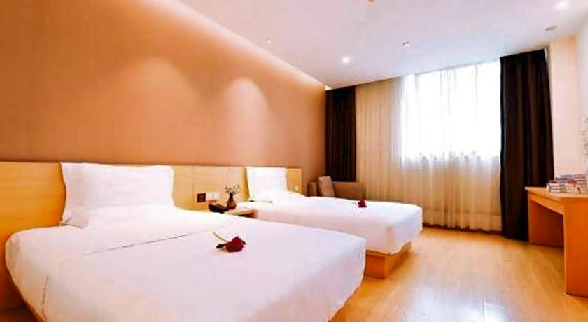 7 Days Premium Chongqing Longtou Temple North Railway Station Center