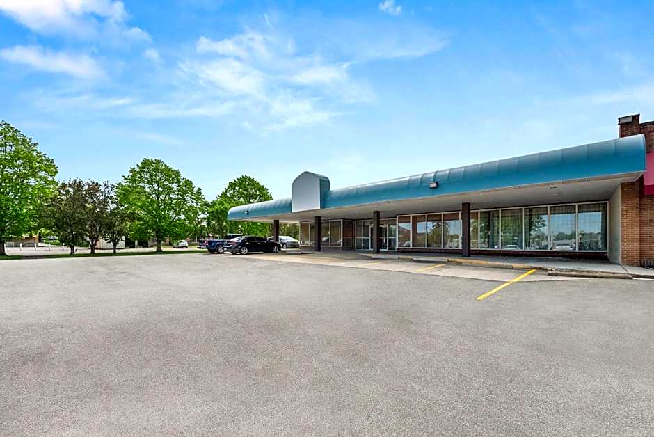 Suburban Studios Fairborn - Dayton