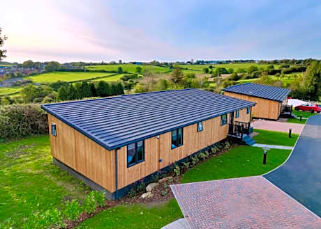 Forest Hills Lodges