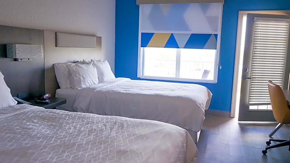 Holiday Inn Express & Suites Lakeland North - I-4 By IHG