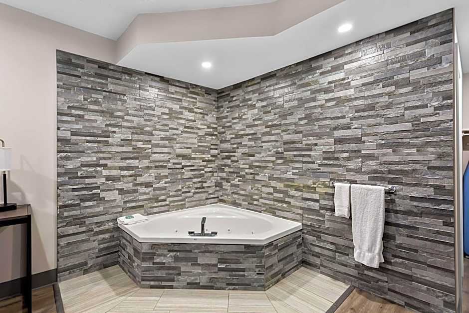 SureStay Plus by Best Western Windsor