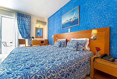 Avra Hotel