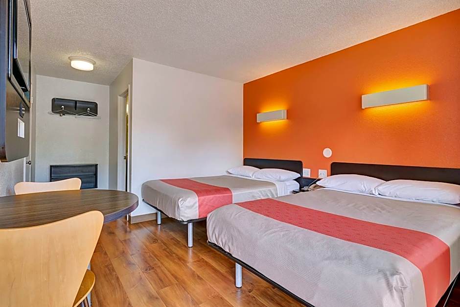 Motel 6 Santa Rosa - South