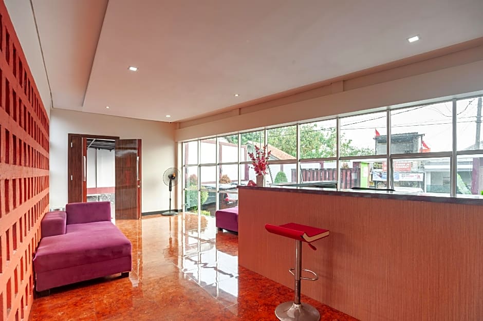 Urbanview Hotel Amarilis Sentul Bogor by RedDoorz