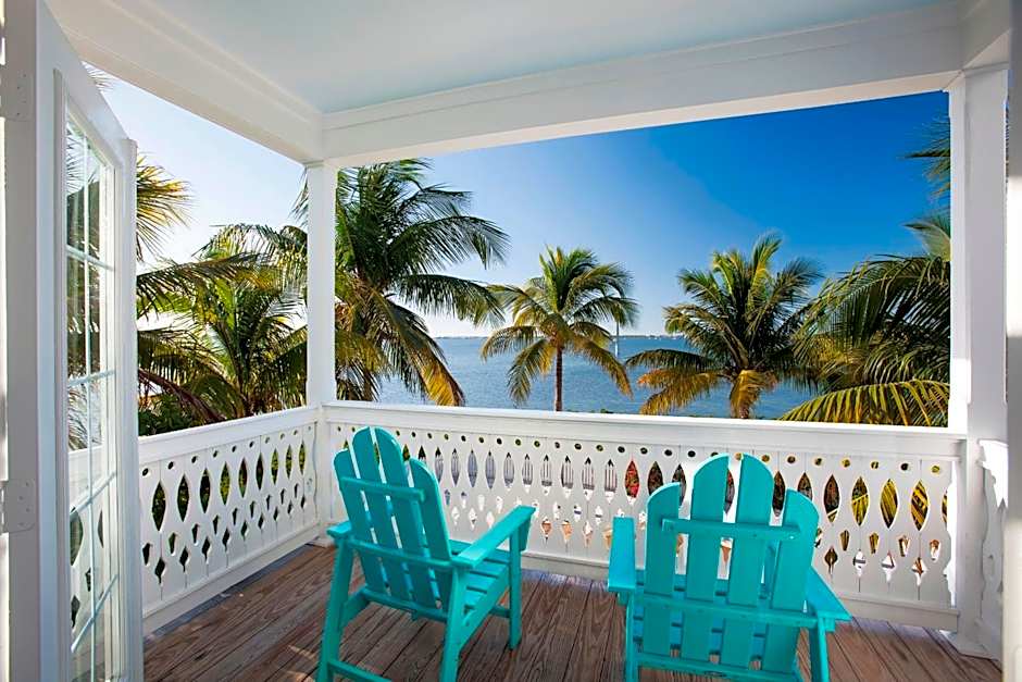 Parrot Key Hotel & Villas