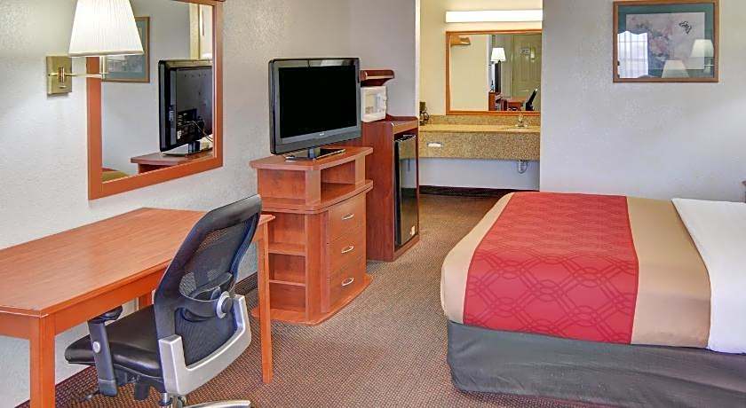 Super 8 by Wyndham Decatur Texas