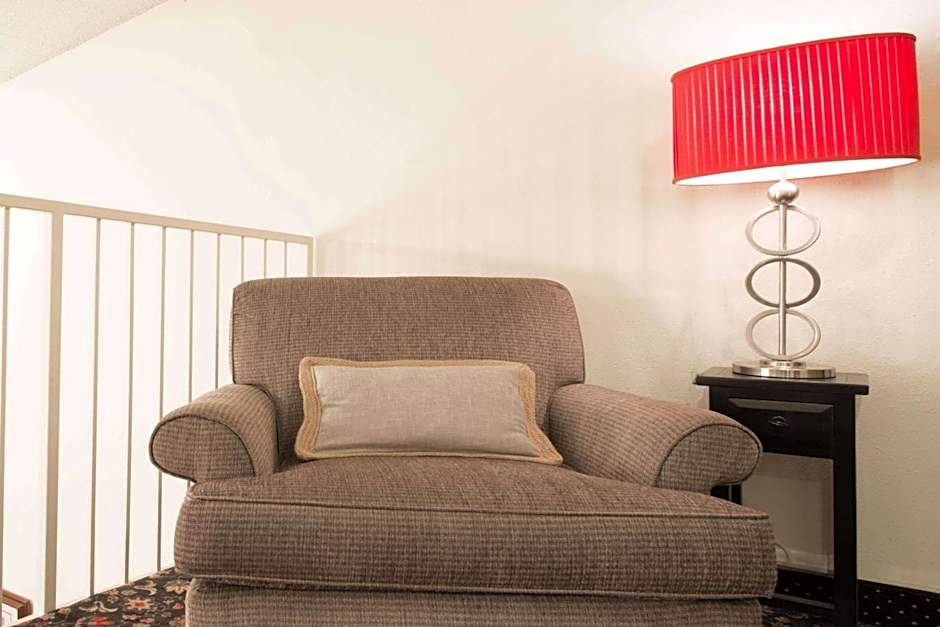 Super 8 by Wyndham Richmond